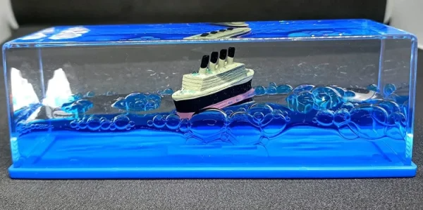 Moving Titanic Liquid Wave Cruise Ship, Car Interior Accessories Dashboard Decoration,Car Dashboard Living Room Office Smooth Movement